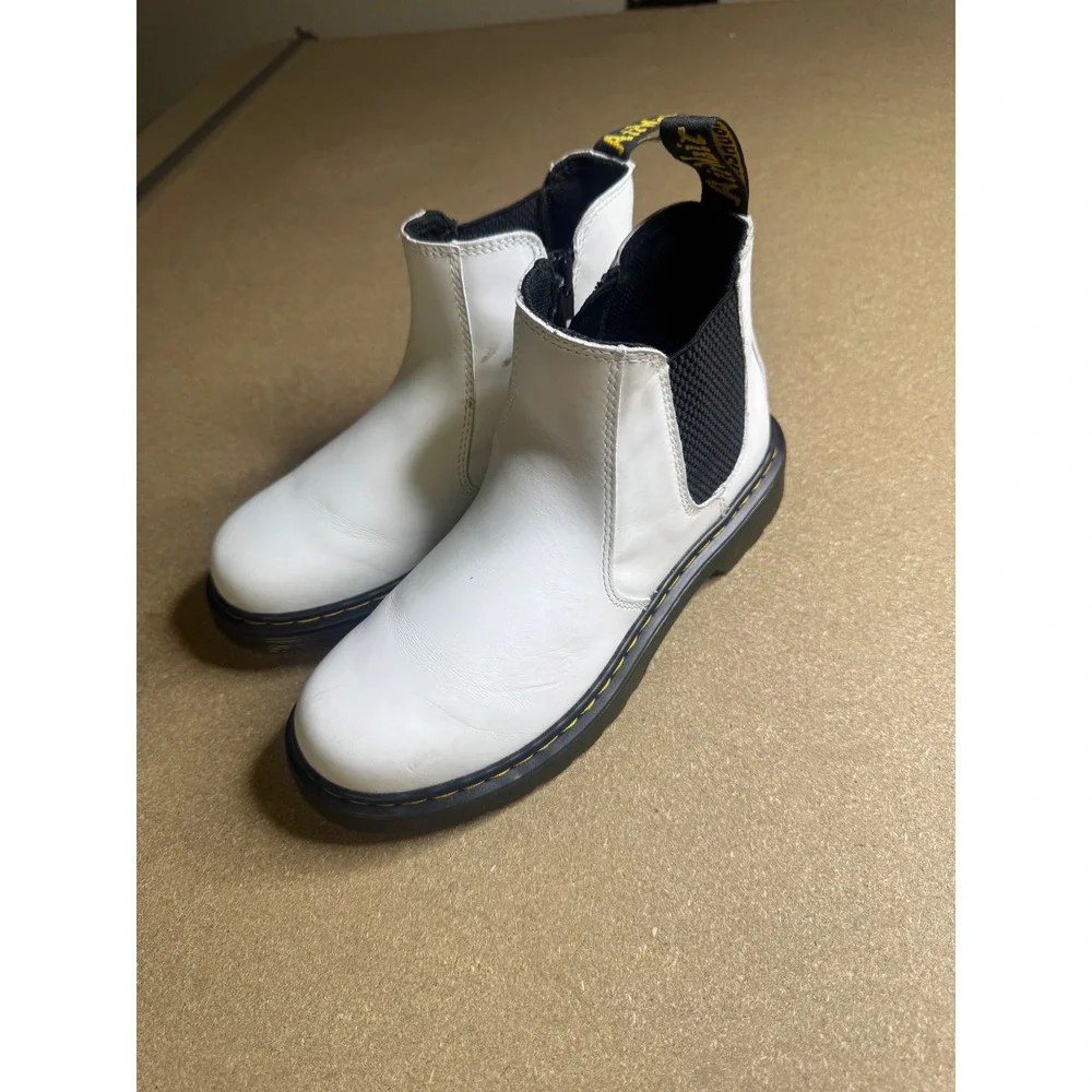 Dr. Martens 2976 Banzai White Leather Chelsea Boots Kids Size 3 US 2‎ UK 34 EU